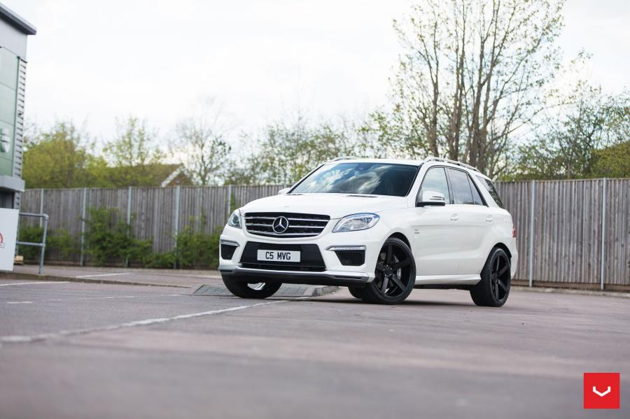  Mercedes-AMG ML63 on Vossen Wheels (CV3R) 2017 года  (фото 10 из 26)